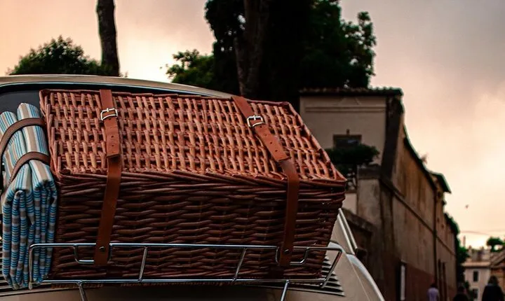 Discover Rome in a Classic Fiat 500