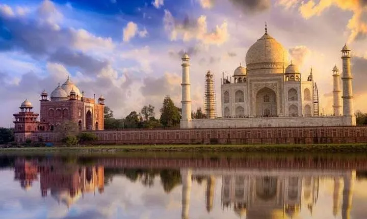 From Delhi : 2 Days Delhi Temples and Agra Taj Mahal Tour