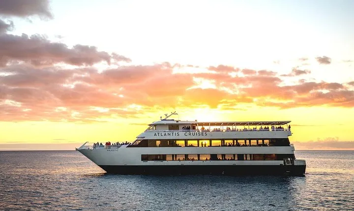 Waikiki Sunset Cocktail Cruise aboard the Majestic by Atlantis