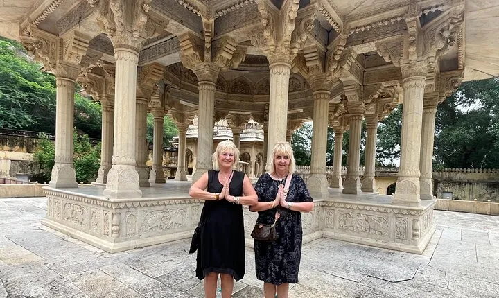 Jaipur Private Full Day Sightseeing Tour with Guide by Car