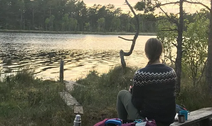 Midnight Sun and Campfire - National Park evening hike Stockholm