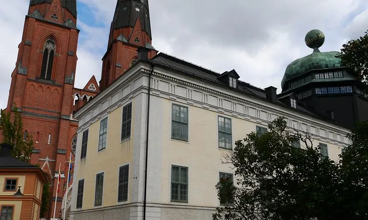 3h Uppsala city walking tour, Cathedral, university buildings etc