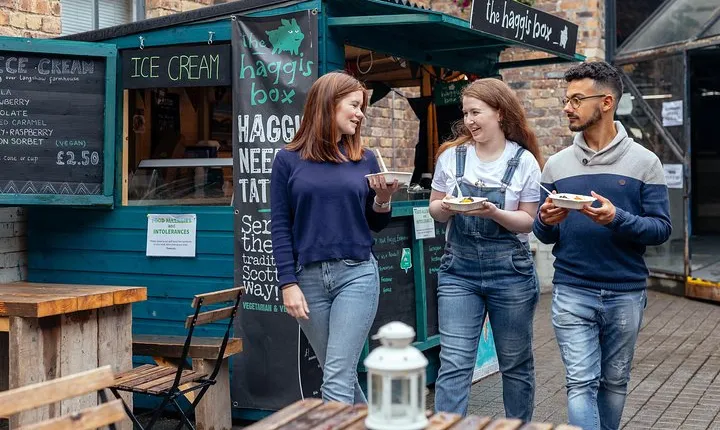 The 10 Tastings of Edinburgh With Locals: Private Food Tour