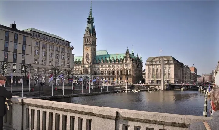 Sightseeing Tour - Free Tour - Historic Center-Hamburg On Foot