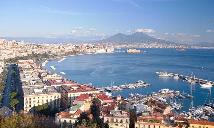 Naples and Pompeii Full-day Tour with Pizza Lunch from Rome