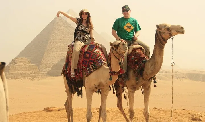 Half Day Private Tour with Camel Ride To Giza Pyramids