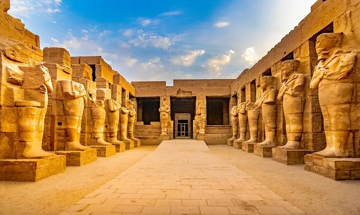 4Nights Cruise Luxor, Aswan, Abu simbel, Balloon,and Tours By Bus From Hurghada