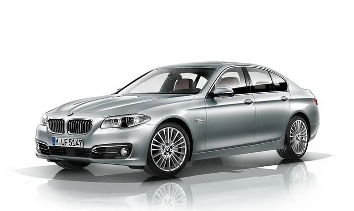 Luxury Agra day tour from Delhi by Mercedes Car