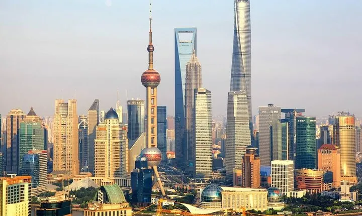 5-Hour Shanghai Private Tour:Shanghai Tower,Yu garden and Jade BuddhaTemple