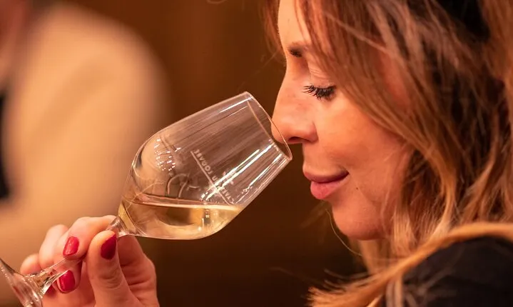 Paris - Apéro Wine & Cheese Tasting in a Royal Wine Cellar
