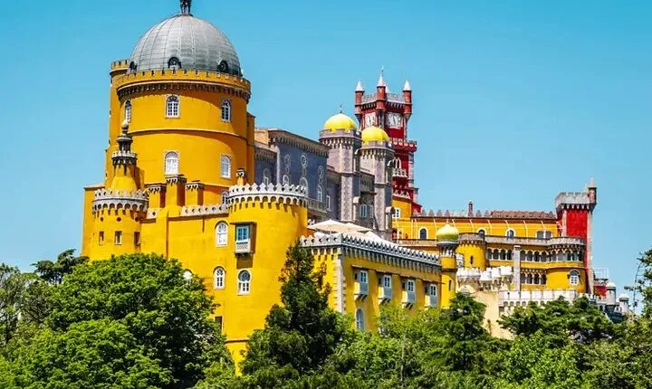 8H Sintra and Cascais Full Day Private Tour