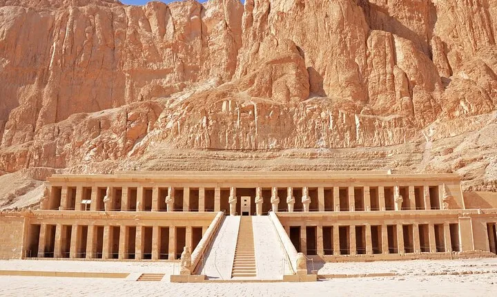 2 Days Luxor Tour from Hurghada in small group by Van VIP