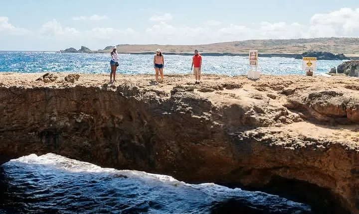 Best of Aruba by Bus