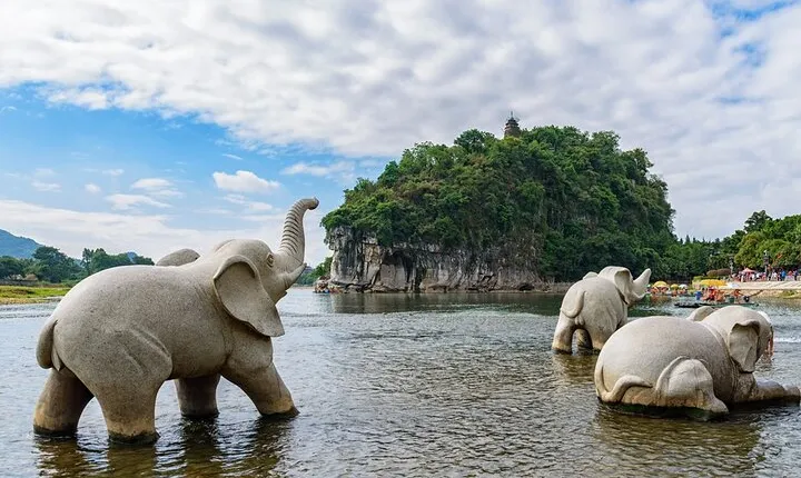 Full-Day Guilin Highlights Guided Tour by English-Speaking Driver