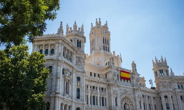Private tour of the best of Madrid - Sightseeing, Food & Culture with a local