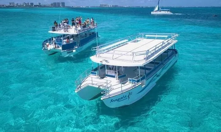 Isla Mujeres Tour with Open Bar Food and Snorkeling