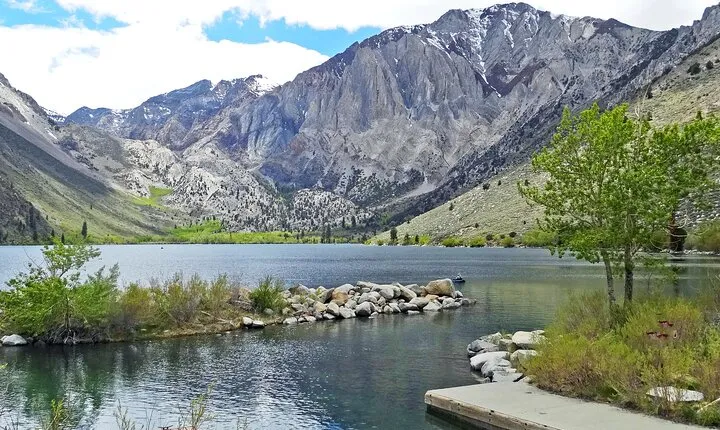Touristic highlights of Sierra Nevada on a Private full day tour with a local