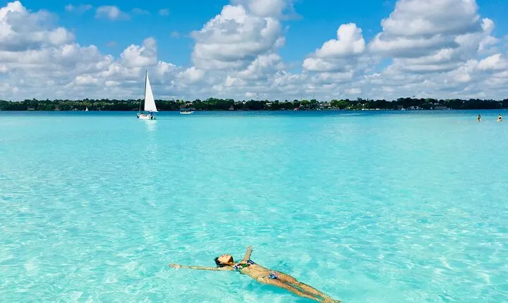 Bacalar Legends and Colors