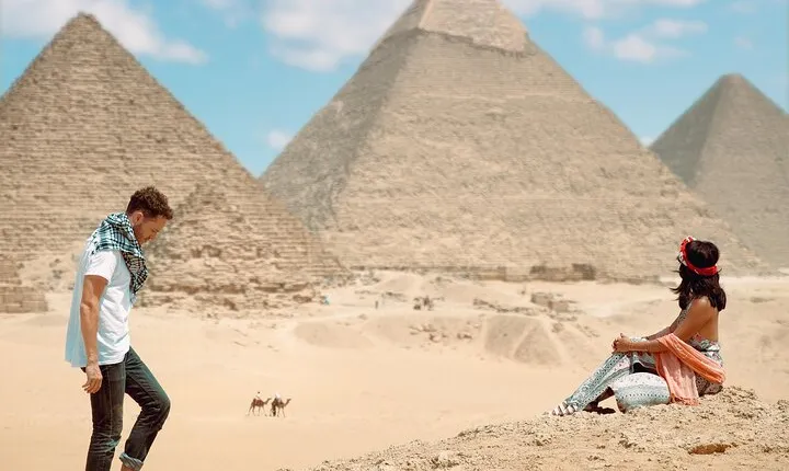 Full-Day Tour at Pyramids of Giza and The Egyptian Museum
