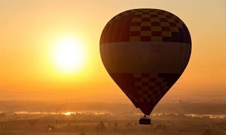 Hot Air Balloon Ride with Hatshepsut & Valley of the Kings Tour