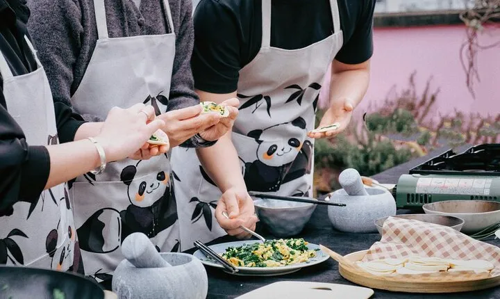 Market Tour and Sichuan Cooking Class