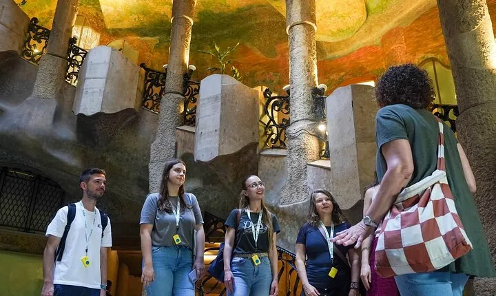 Gaudi Guided Tour: Casa Batllo, La Pedrera & Casa Vicens