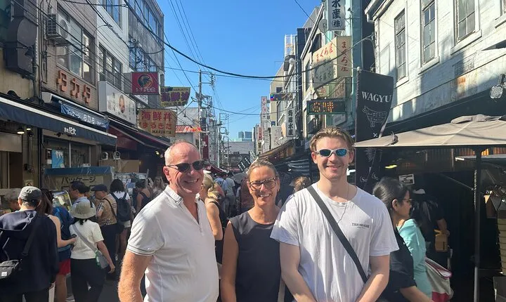 Tokyo Tsukiji Fish Market Food Tour: 15 Stops & Walk Local Street