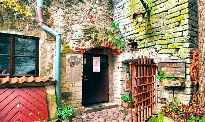 Tales of Old Tallinn 2-hour Walking Tour