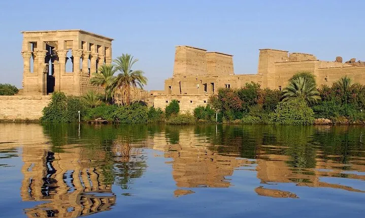 Private Tour from Luxor to Aswan by Private Car
