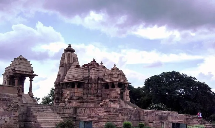 Khajuraho: Customized Private Temple Tour with Hotel Pickup