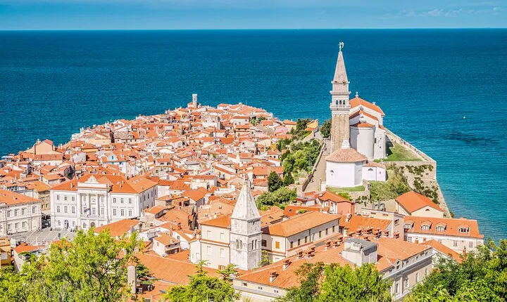 Postojna Cave, Predjama Castle and Piran with tickets included