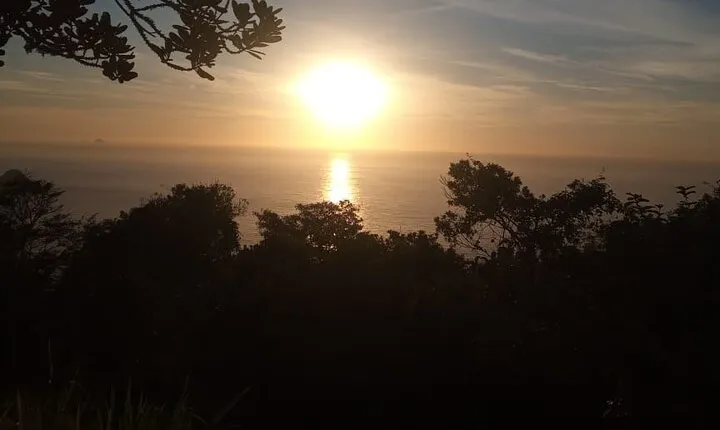 Full Day Sunrise at Telegraph Rock in Rio de Janeiro