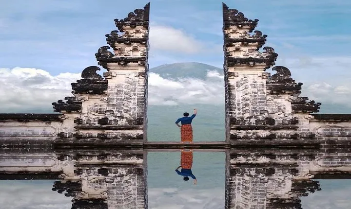 Lempuyang Heaven Gate Tour