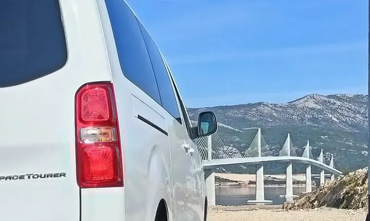 Split to Dubrovnik Private Transfer with Stop in Ston