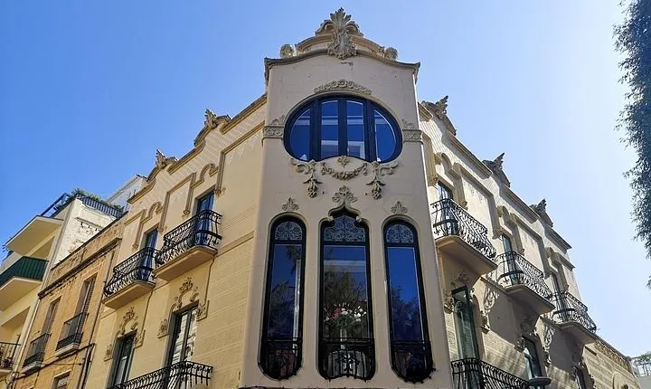 Wine Celler Penedés + Sitges Tour