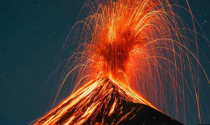Acatenango Sunset & Eruptions: 4WD Adventure with Meal