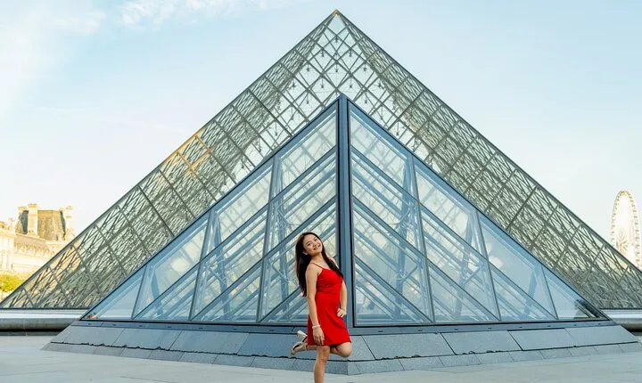 Private Photo Shoot at the Louvre