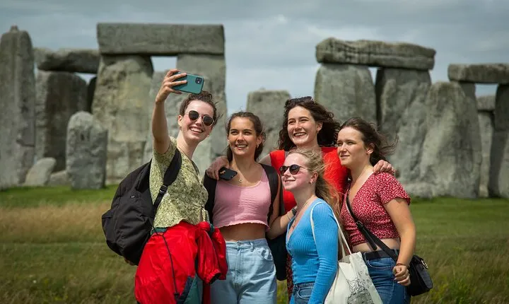 Stonehenge Half Day Tour with Entry and Extra Time