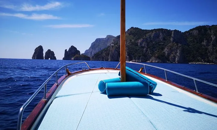 Private Island of Capri by Boat