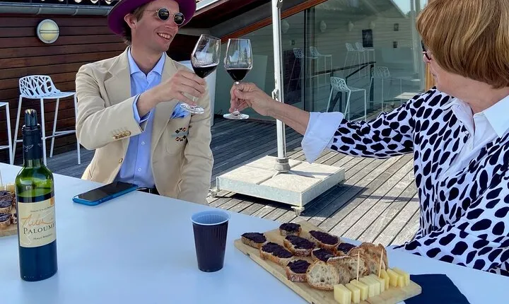 Medoc Afternoon Wine Tour - 2 Wineries, tastings & delicacies