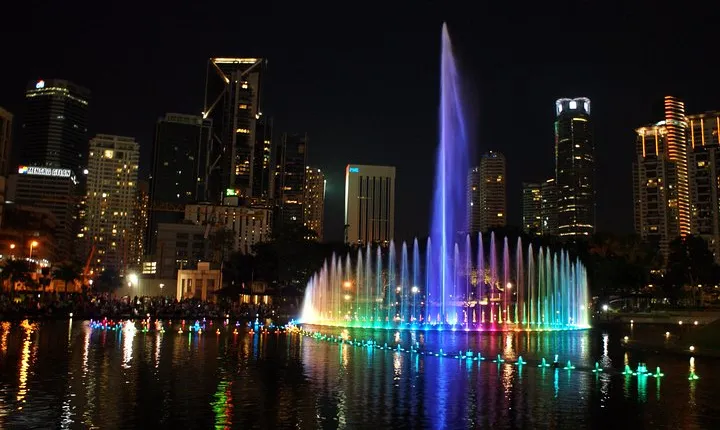 Kuala Lumpur Night City Tour: Experience the Nightlife
