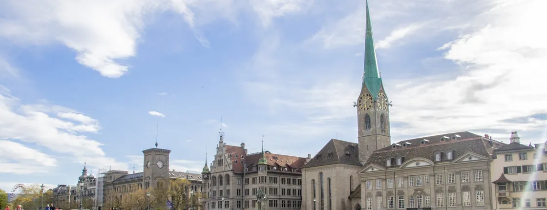 Intro tour of Zurich guided by a local with boat and funicular ride