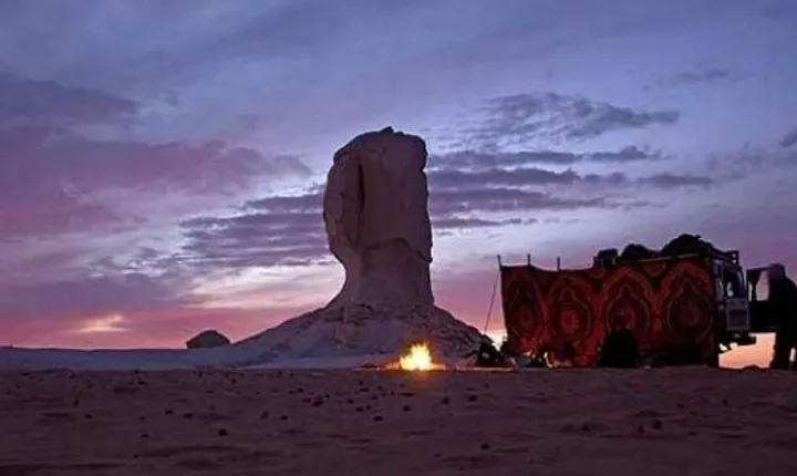 Desert Camping With The Bedouins Under The Stars - White & Black Deserts