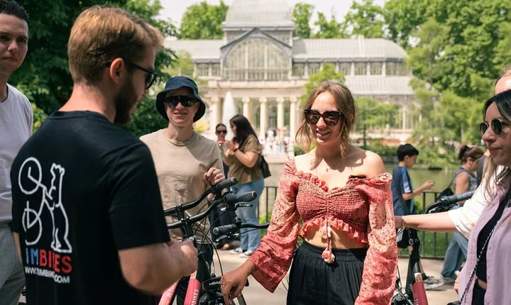 Private customizable bike tour Madrid