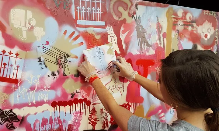Street Art Walking Tour and Workshop in London
