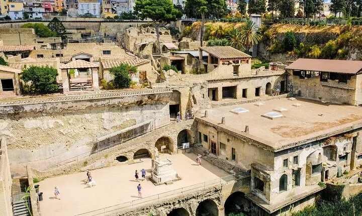 Grand Tour Herculaneum, Vesuvius & Pompeii