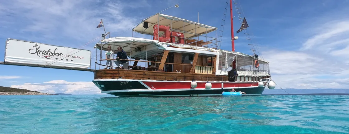 Full-day round trip sailing experience from Poreč to Rovinj with lunch