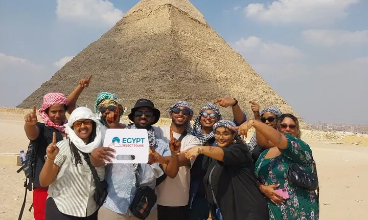 Half day tour to Giza Pyramids and Sphinx