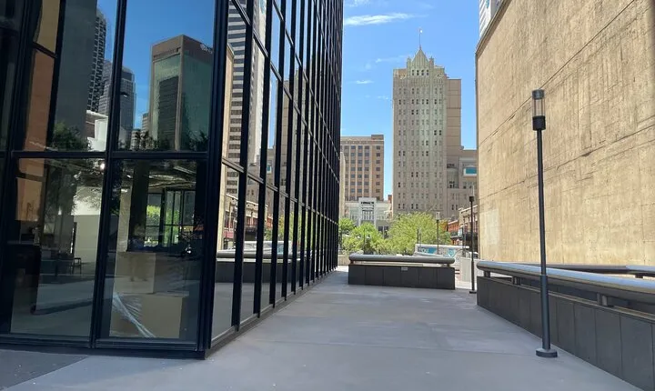 Dallas in Wonderland: A Self-Guided Walking Tour of Dallas