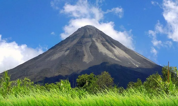 Day Trip from San Jose to Arenal Hanging Bridges & Tabacon Hot Springs